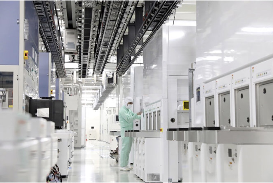Kioxia and WD's Fab 7 cleanroom