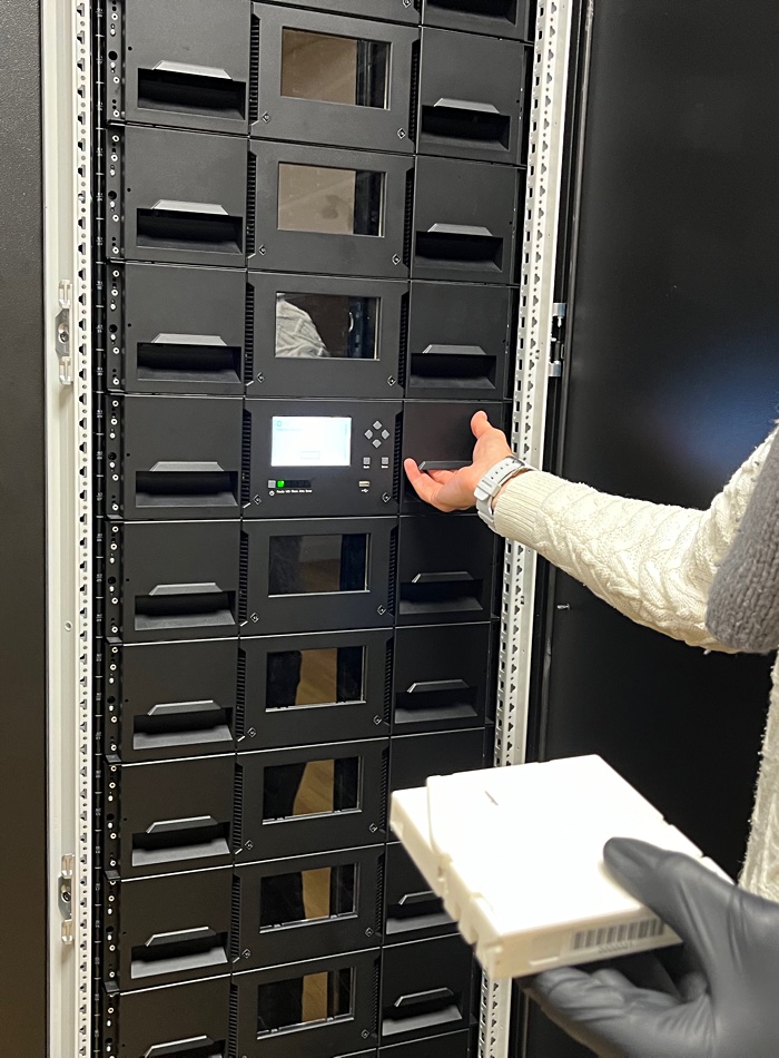 Cerabyte cartridge and library rack with cartridge drawers