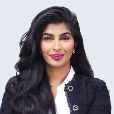 Ghazal Asif Farhadi, Rubrik